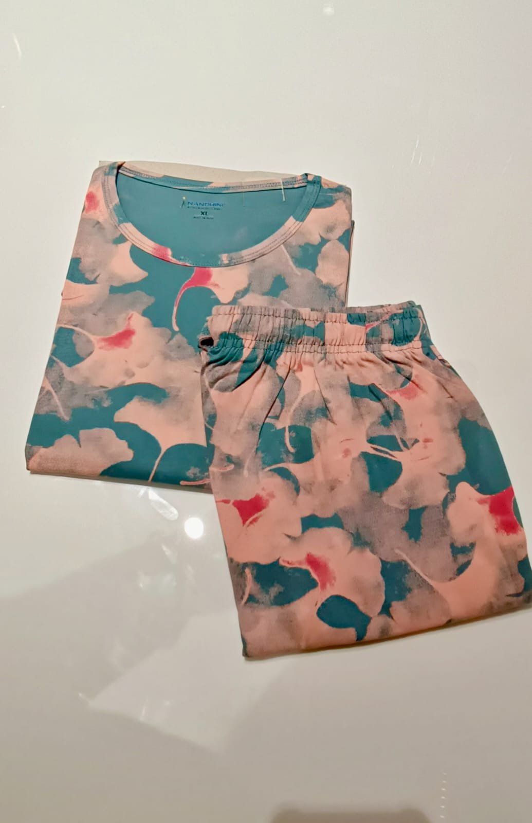 Two-piece women's night suit lounge set