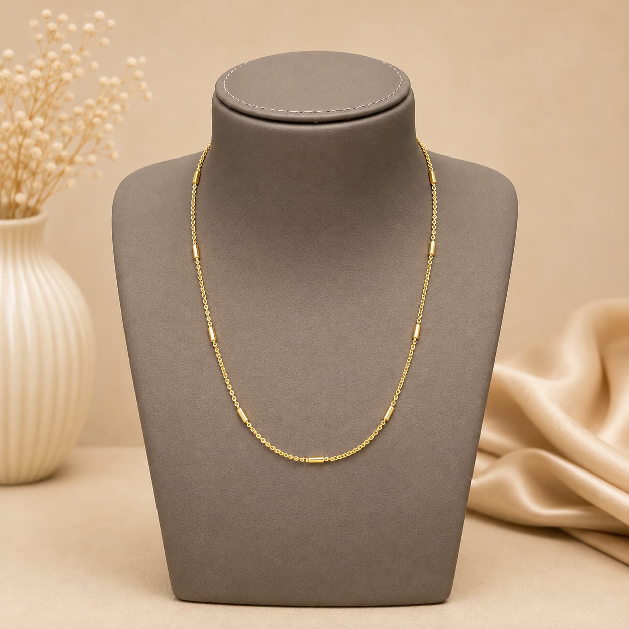 Minimalist imitetion-plated station chain
