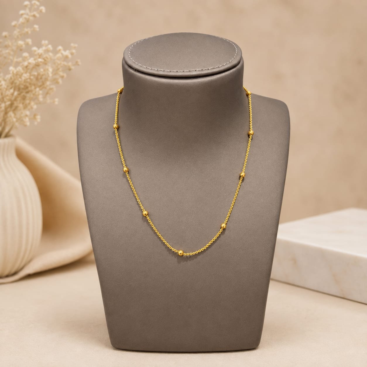 Ball station chain necklace